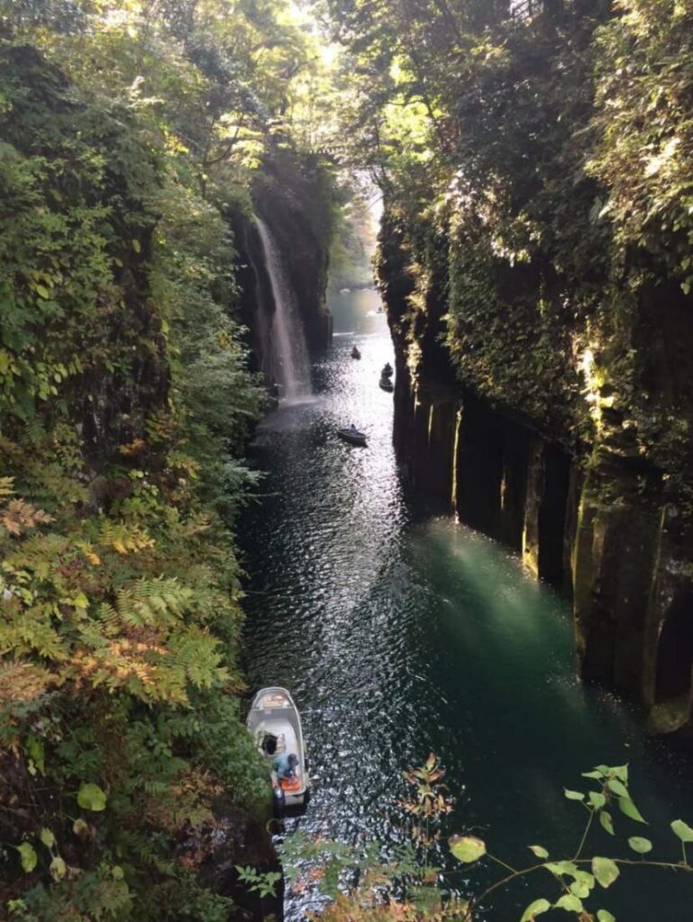 高千穂峡の貸しボート予約可能に 期間限定 注意点あり 高千穂っとjapan 魅力と周辺情報を発信するブログ